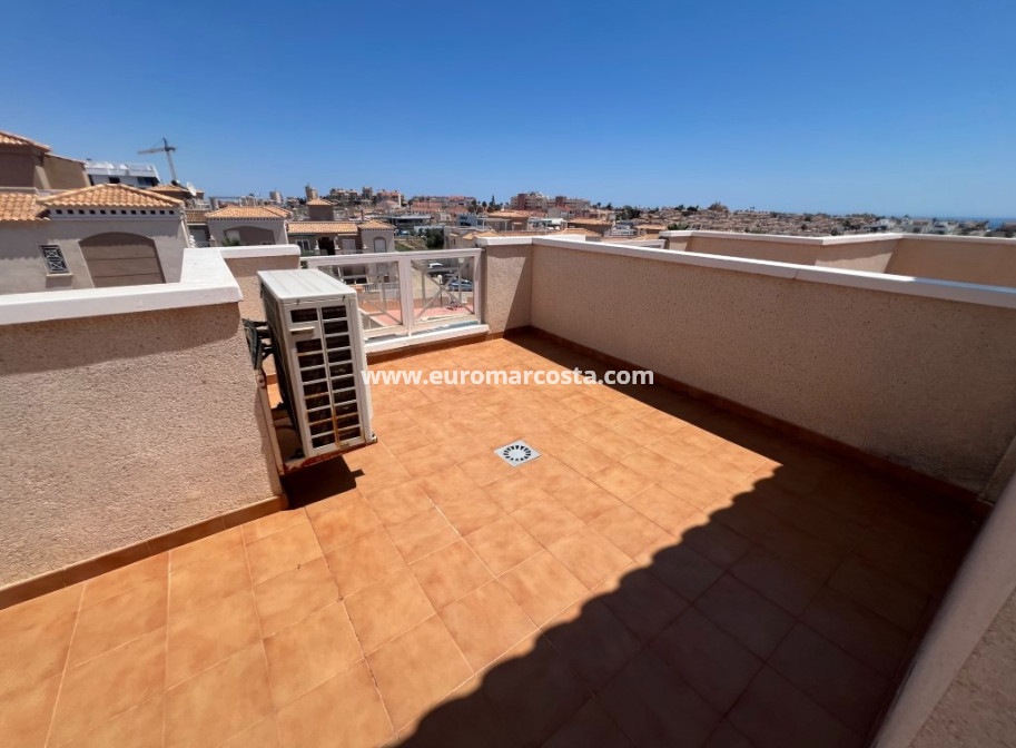 Objekte zum Wiederverkauf - Stadthaus - Torrevieja - Aguas nuevas 2