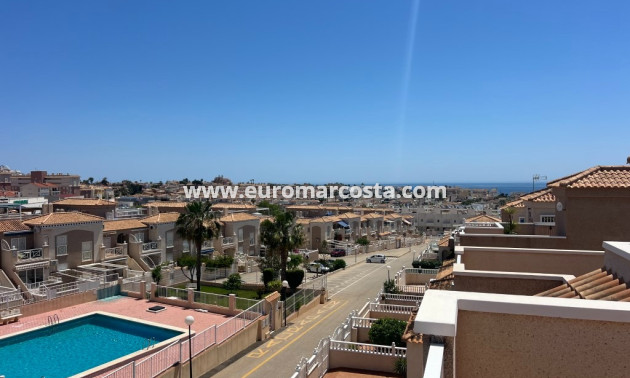 Objekte zum Wiederverkauf - Stadthaus - Torrevieja - Aguas nuevas 2