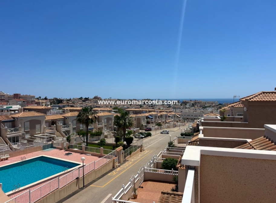 Objekte zum Wiederverkauf - Stadthaus - Torrevieja - Aguas nuevas 2