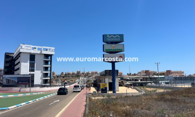Objekte zum Wiederverkauf - Stadthaus - Torrevieja - Aguas nuevas 2