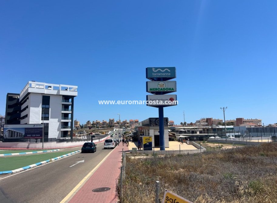 Objekte zum Wiederverkauf - Stadthaus - Torrevieja - Aguas nuevas 2