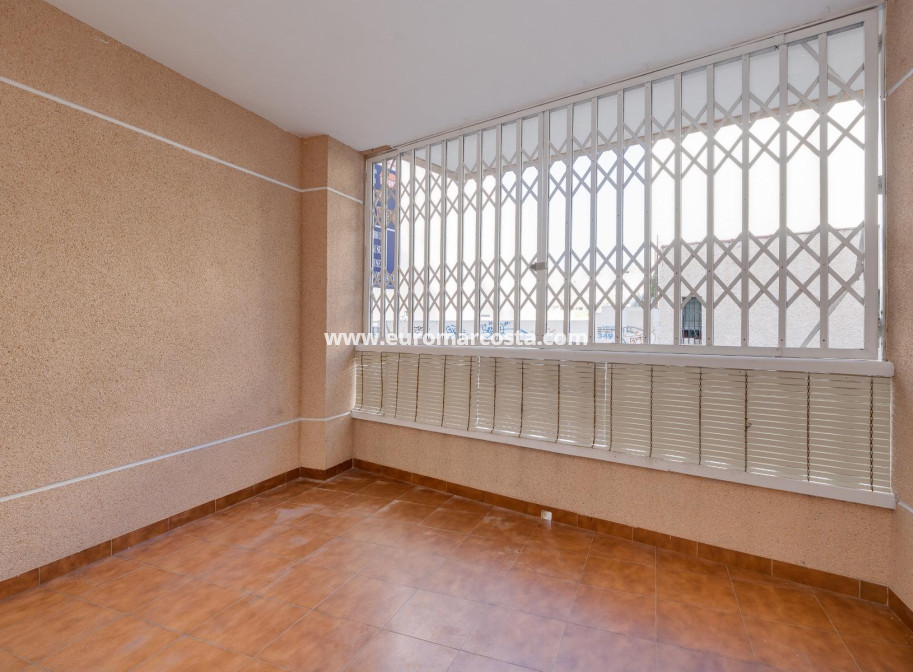 Venta - Apartamento / piso - Torrevieja - TORREVIEJA