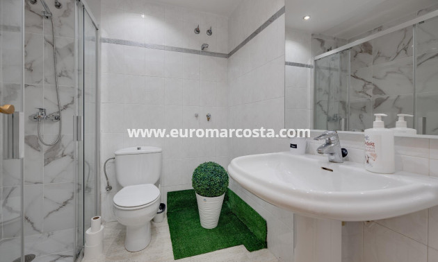 Venta - Apartamento / piso - Torrevieja - TORREVIEJA