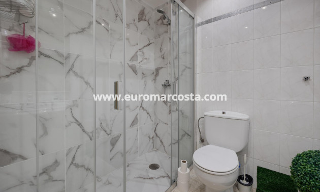 Venta - Apartamento / piso - Torrevieja - TORREVIEJA