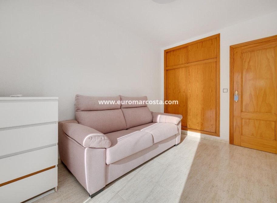 Venta - Apartamento / piso - Torrevieja - TORREVIEJA