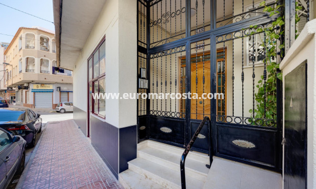 Venta - Apartamento / piso - Torrevieja - TORREVIEJA