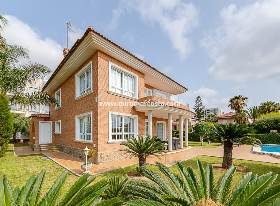Objekte zum Wiederverkauf - Haus - Torrevieja - TORREVIEJA