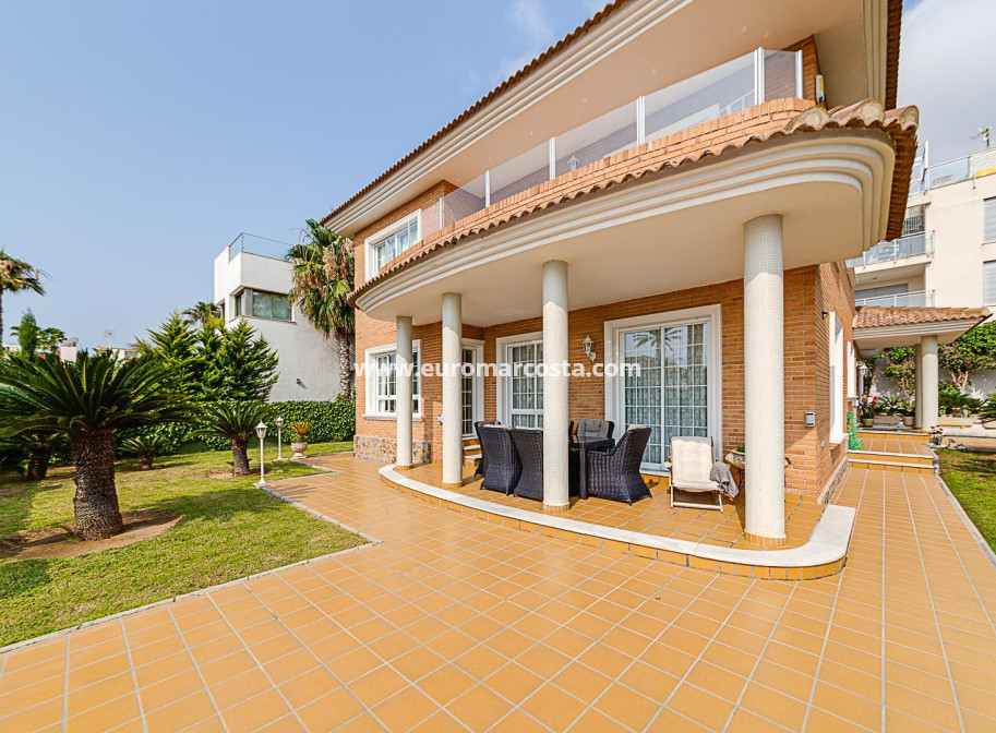 Objekte zum Wiederverkauf - Haus - Torrevieja - TORREVIEJA