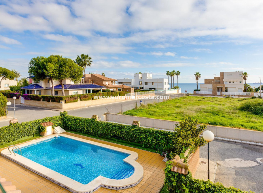 Objekte zum Wiederverkauf - Haus - Torrevieja - TORREVIEJA