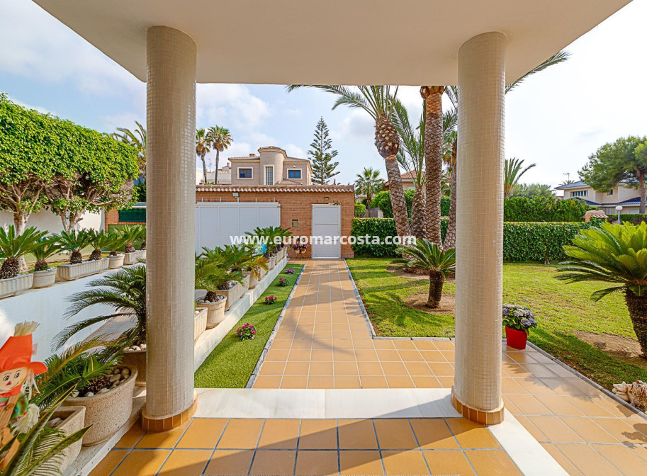 Objekte zum Wiederverkauf - Haus - Torrevieja - TORREVIEJA
