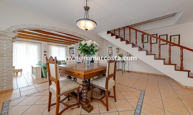 Objekte zum Wiederverkauf - Haus - Torrevieja - TORREVIEJA
