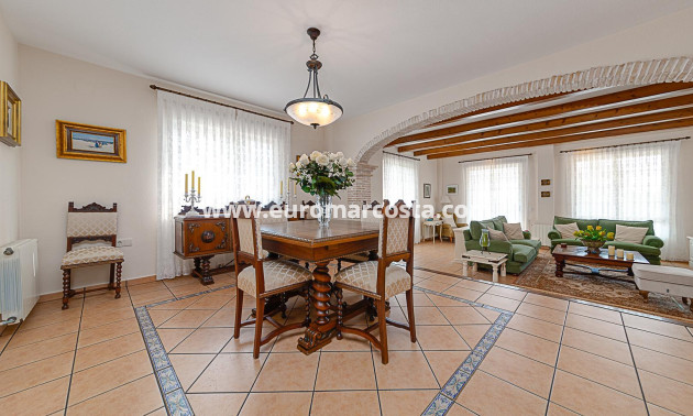 Objekte zum Wiederverkauf - Haus - Torrevieja - TORREVIEJA