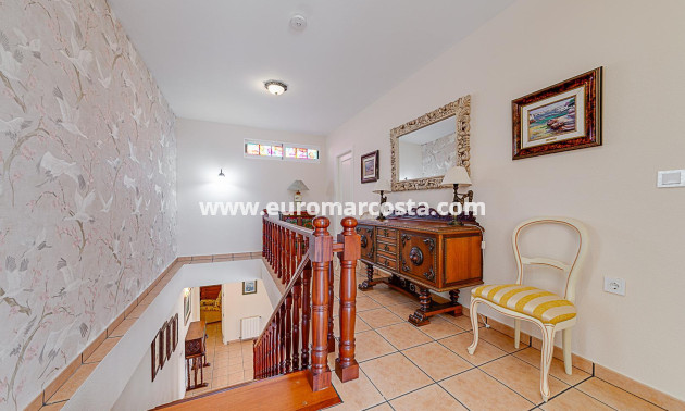 Objekte zum Wiederverkauf - Haus - Torrevieja - TORREVIEJA