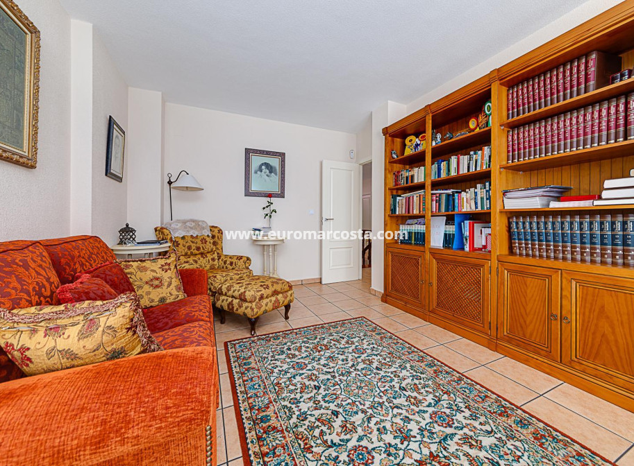 Objekte zum Wiederverkauf - Haus - Torrevieja - TORREVIEJA