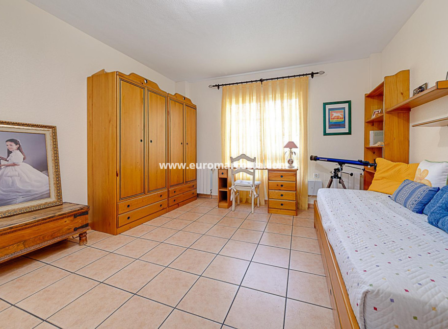 Objekte zum Wiederverkauf - Haus - Torrevieja - TORREVIEJA