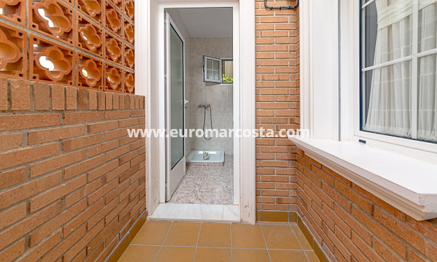 Objekte zum Wiederverkauf - Haus - Torrevieja - TORREVIEJA