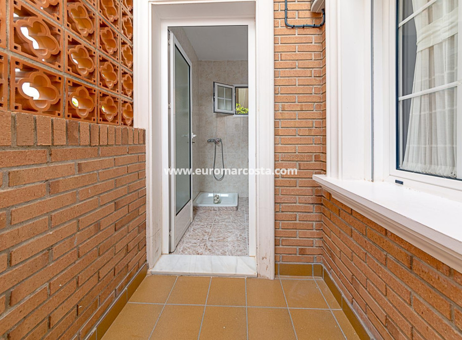 Objekte zum Wiederverkauf - Haus - Torrevieja - TORREVIEJA