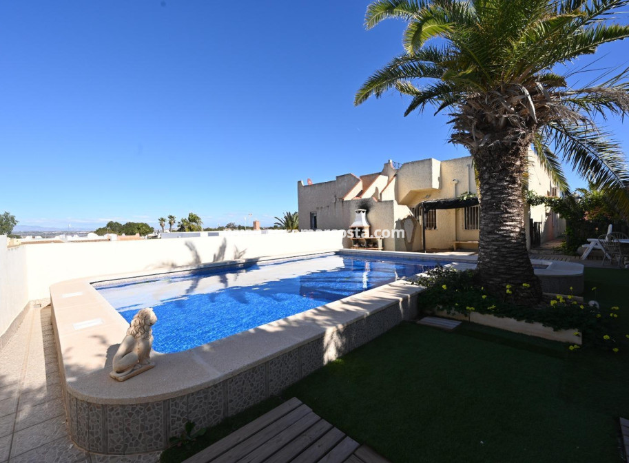 Objekte zum Wiederverkauf - Casa - Torrevieja - TORREVIEJA