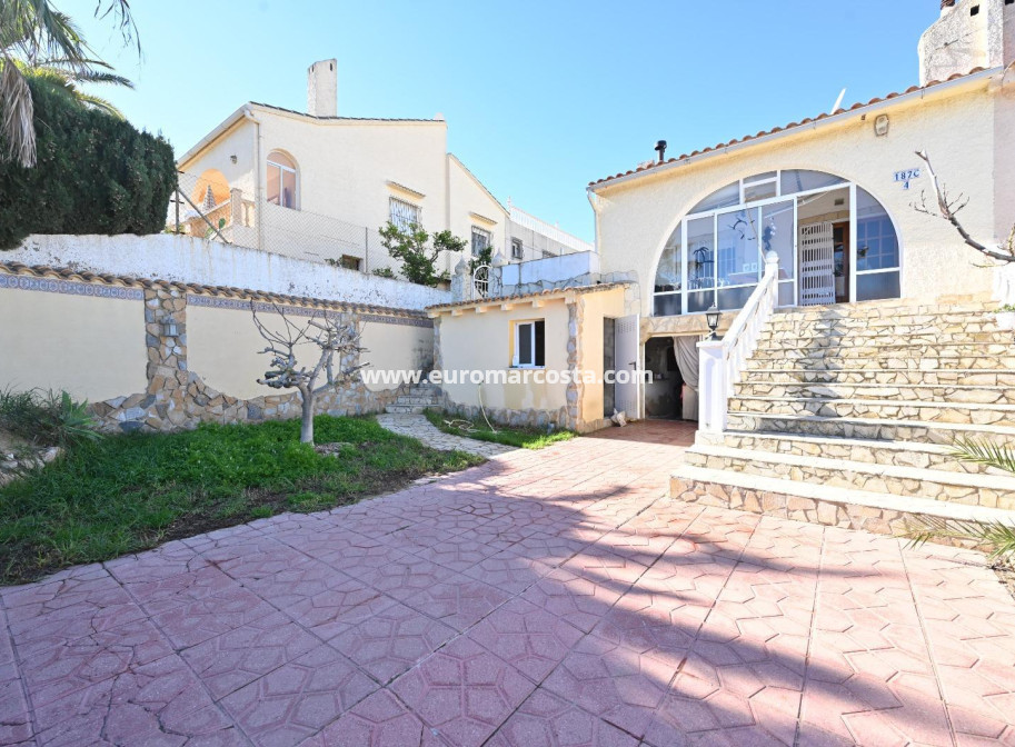 Objekte zum Wiederverkauf - Casa - Torrevieja - TORREVIEJA