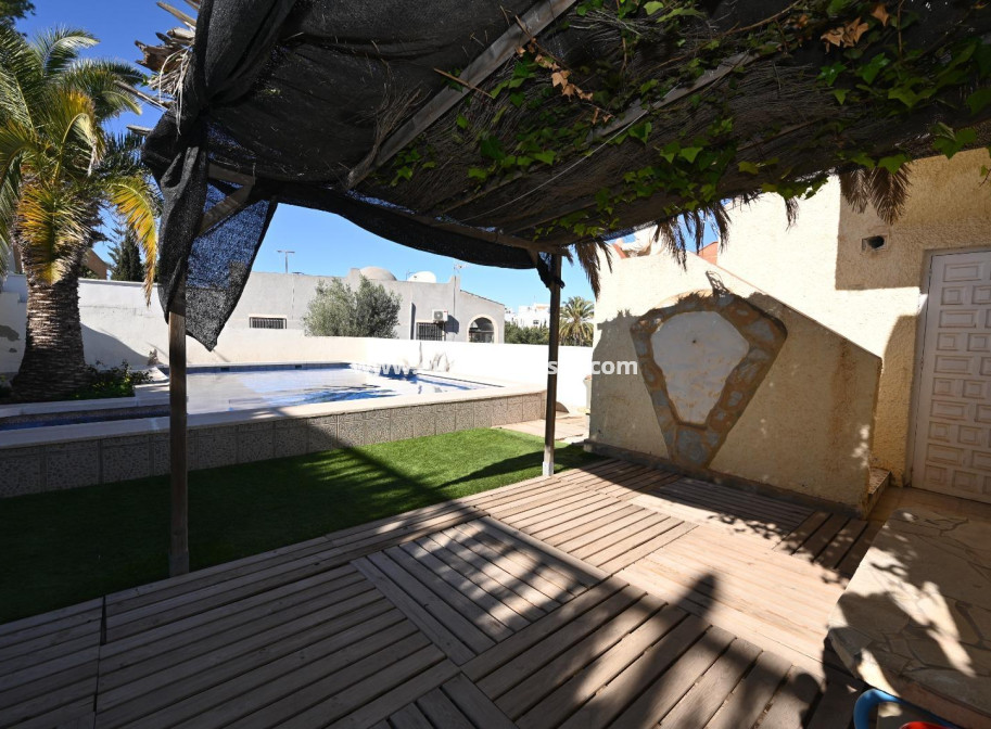 Objekte zum Wiederverkauf - Casa - Torrevieja - TORREVIEJA