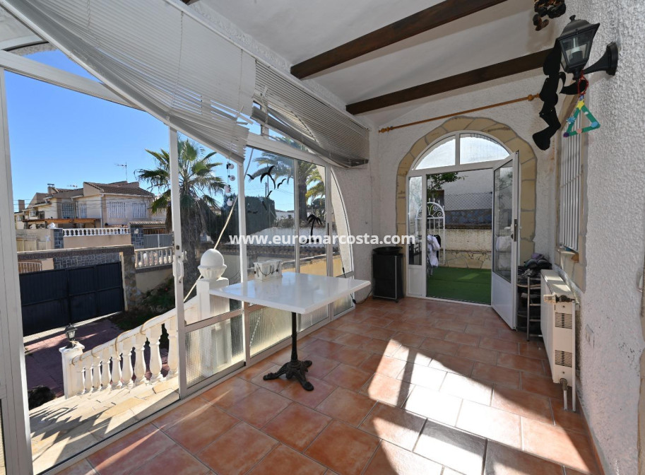 Objekte zum Wiederverkauf - Casa - Torrevieja - TORREVIEJA