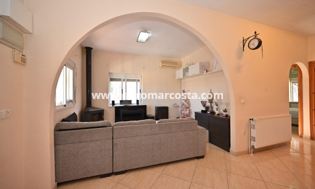 Objekte zum Wiederverkauf - Casa - Torrevieja - TORREVIEJA