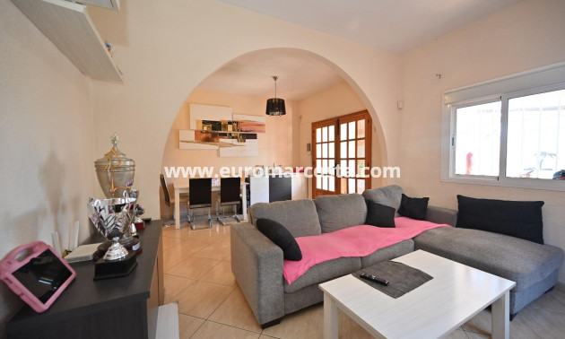 Objekte zum Wiederverkauf - Casa - Torrevieja - TORREVIEJA