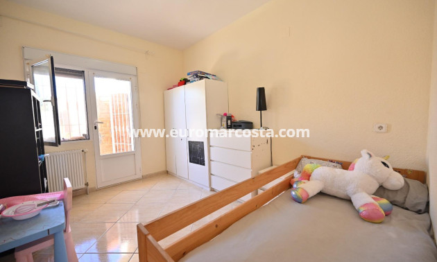 Objekte zum Wiederverkauf - Casa - Torrevieja - TORREVIEJA