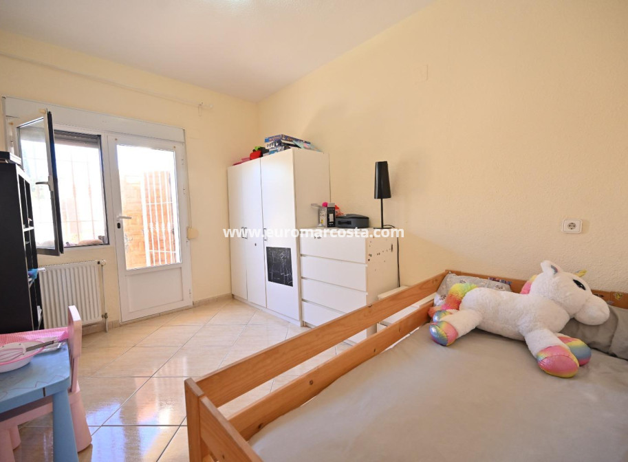 Objekte zum Wiederverkauf - Casa - Torrevieja - TORREVIEJA