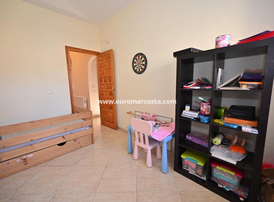 Objekte zum Wiederverkauf - Casa - Torrevieja - TORREVIEJA