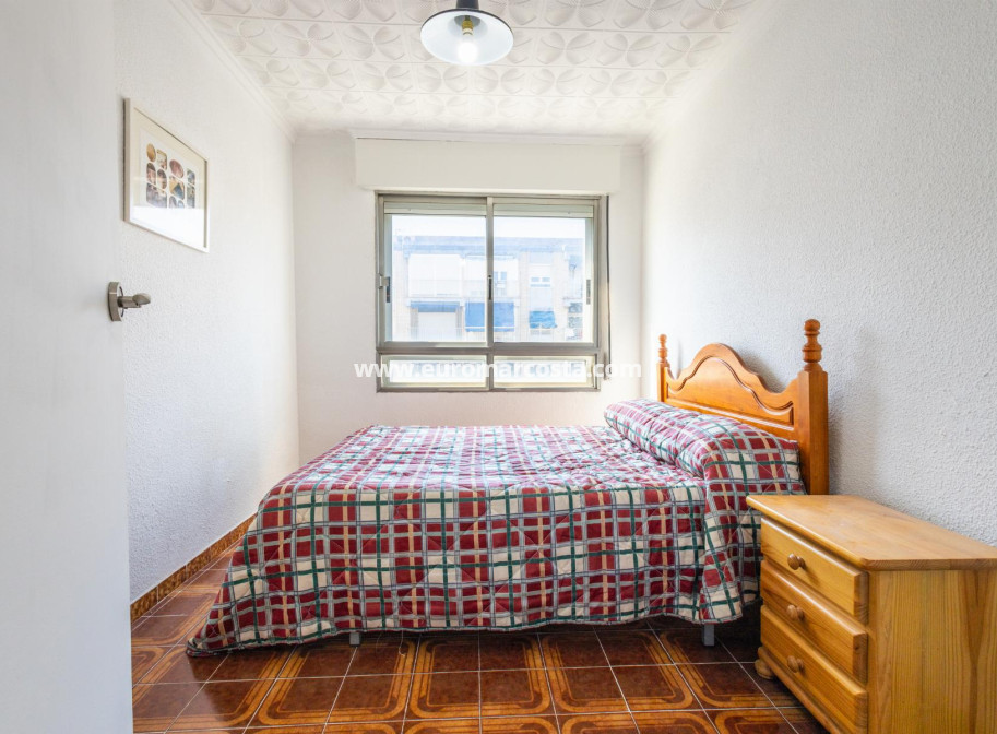 Objekte zum Wiederverkauf - Wohnung - Torrevieja - TORREVIEJA