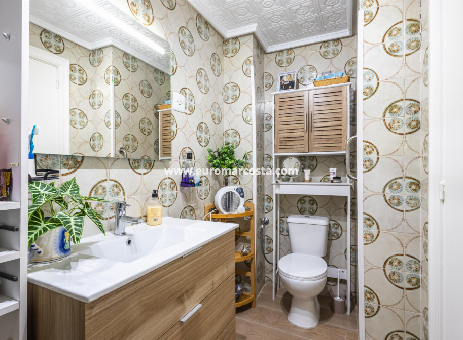 Objekte zum Wiederverkauf - Wohnung - Torrevieja - TORREVIEJA