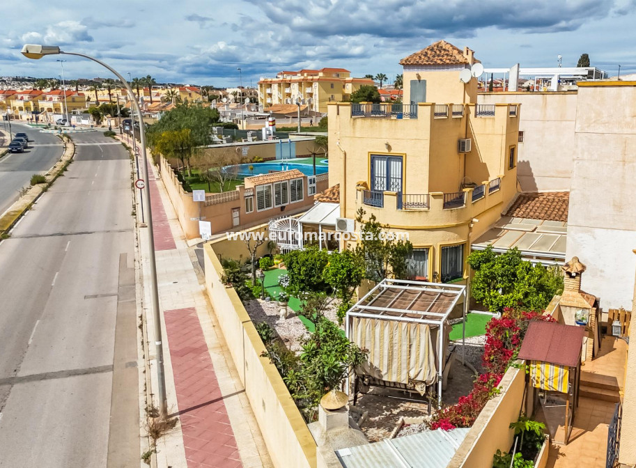 Objekte zum Wiederverkauf - Haus - Orihuela Costa - La Zenia- Orihuela costa