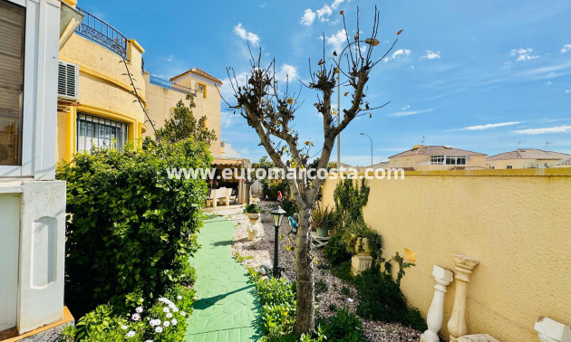 Objekte zum Wiederverkauf - Haus - Orihuela Costa - La Zenia- Orihuela costa