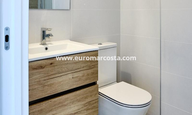 Objekte zum Wiederverkauf - Penthouse - Torrevieja - TORREVIEJA