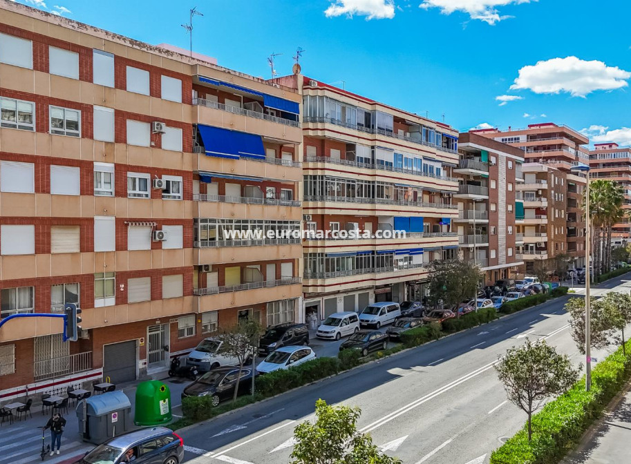 Venta - Apartamento / piso - Torrevieja - TORREVIEJA