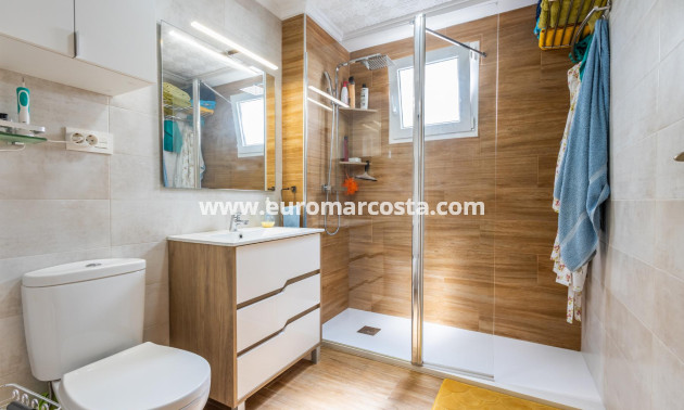 Venta - Apartamento / piso - Torrevieja - TORREVIEJA
