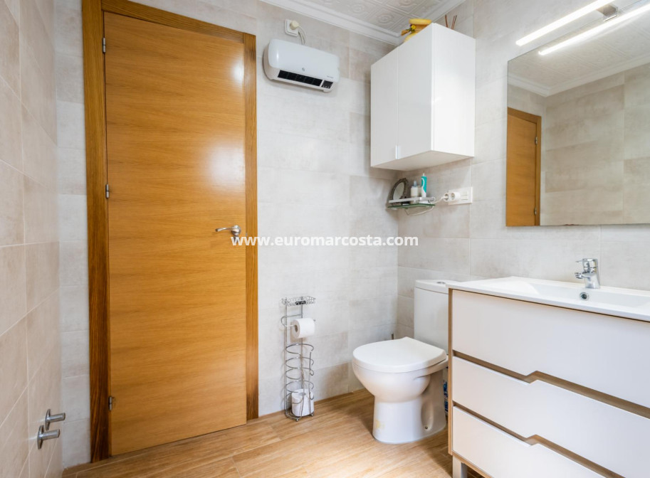 Venta - Apartamento / piso - Torrevieja - TORREVIEJA