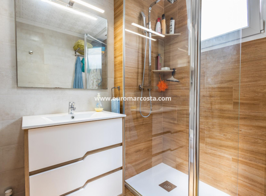 Venta - Apartamento / piso - Torrevieja - TORREVIEJA