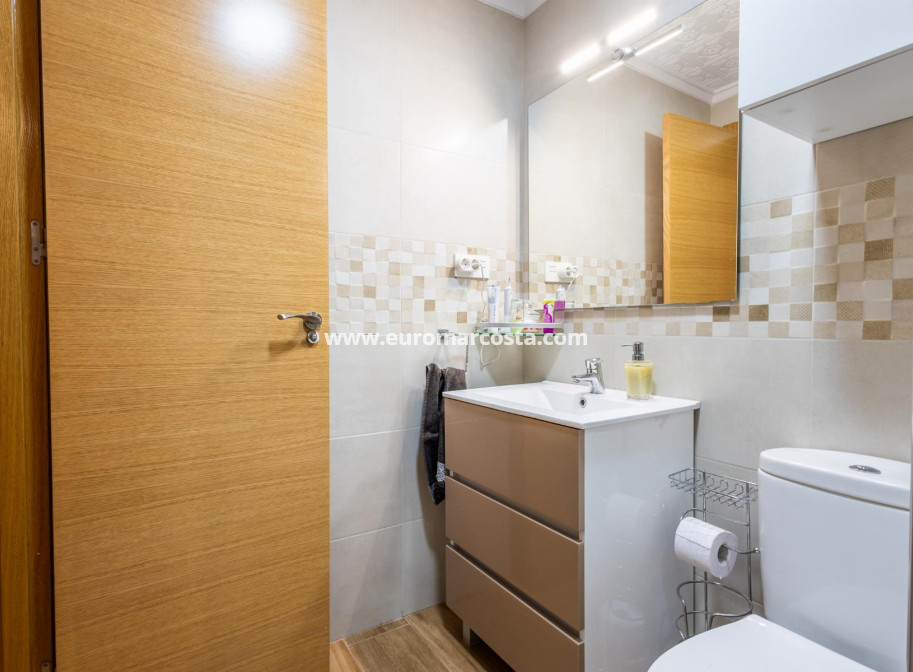 Venta - Apartamento / piso - Torrevieja - TORREVIEJA
