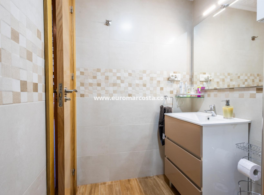 Venta - Apartamento / piso - Torrevieja - TORREVIEJA