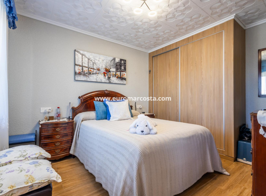 Venta - Apartamento / piso - Torrevieja - TORREVIEJA