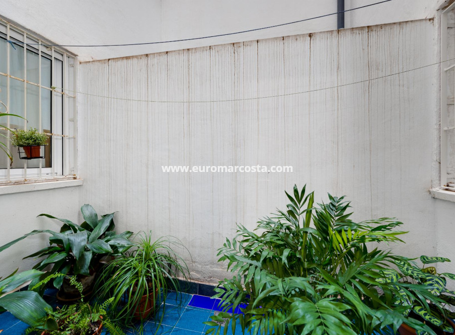 Sale - Apartment / flat - Torrevieja - Piscinas naturales