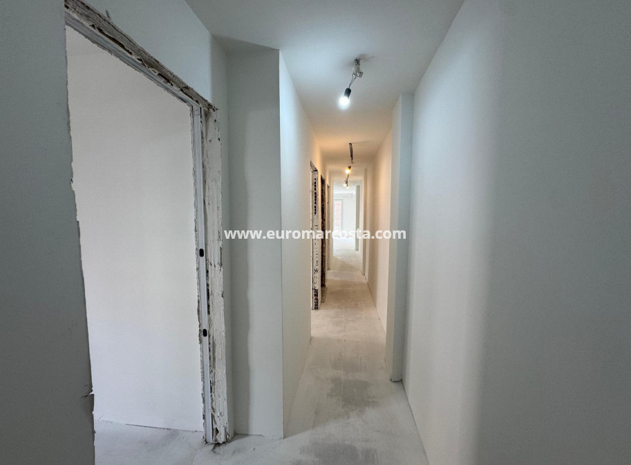 Sale - Apartment / flat - Torrevieja - TORREVIEJA