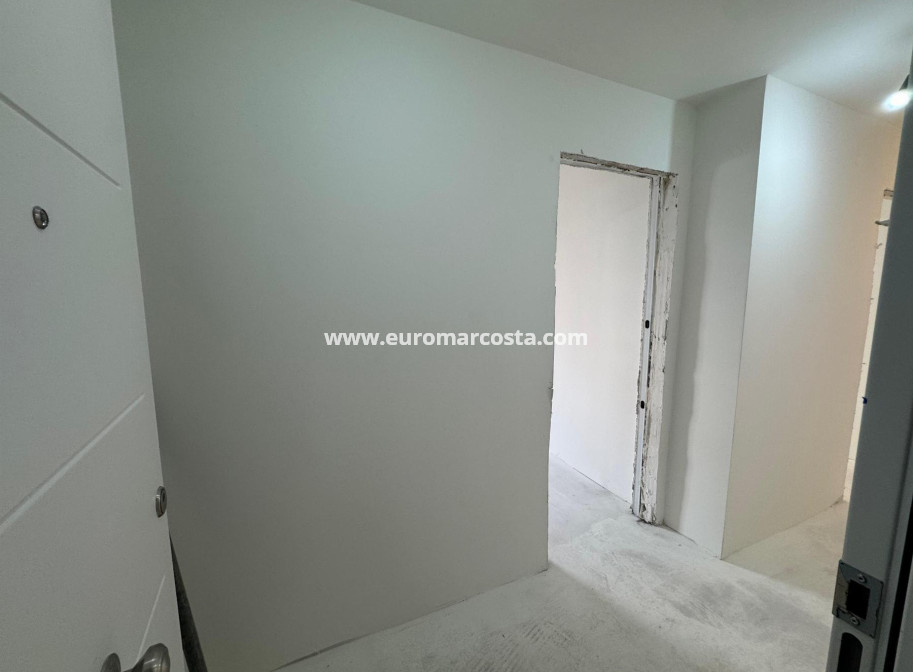 Sale - Apartment / flat - Torrevieja - TORREVIEJA