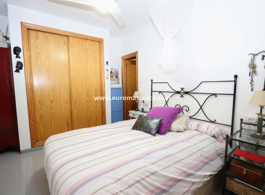 Sale - Apartment / flat - Torrevieja - Playa Flamenca