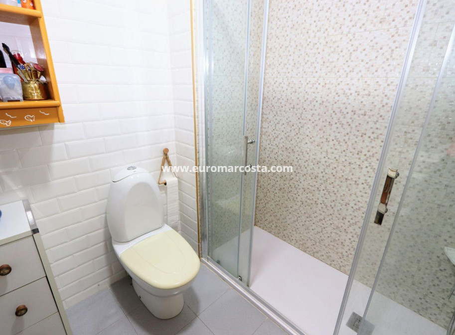 Sale - Apartment / flat - Torrevieja - Playa Flamenca