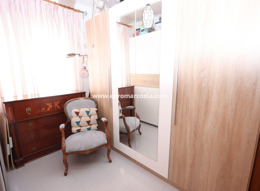 Sale - Apartment / flat - Torrevieja - Playa Flamenca