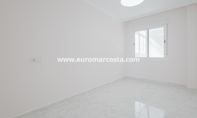 Objekte zum Wiederverkauf - Penthouse - Torrevieja - TORREVIEJA
