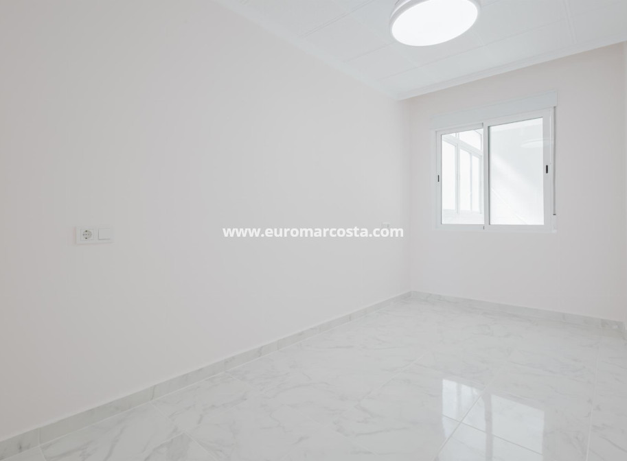 Objekte zum Wiederverkauf - Penthouse - Torrevieja - TORREVIEJA
